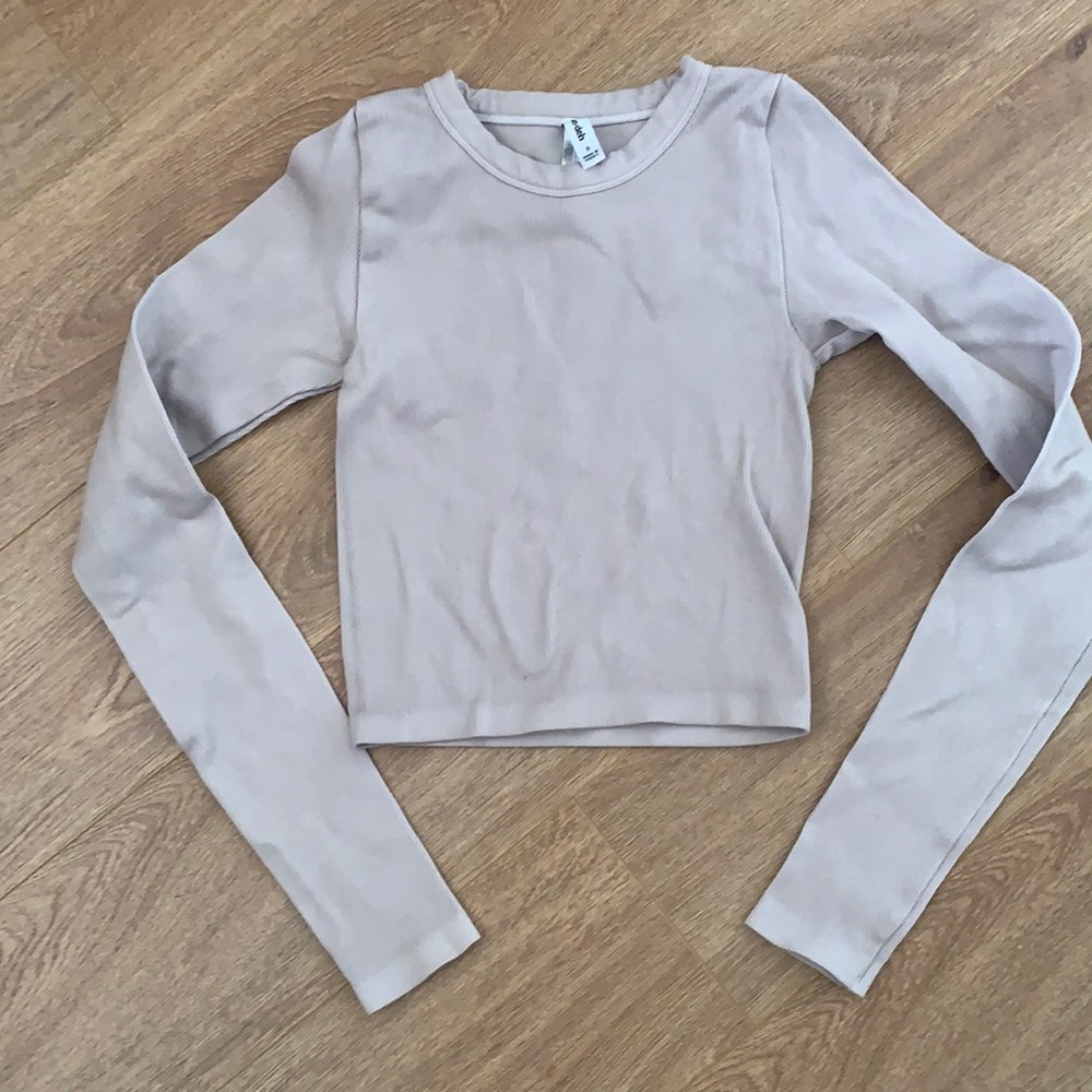 Aritzia Long Sleeve Tee in Beige